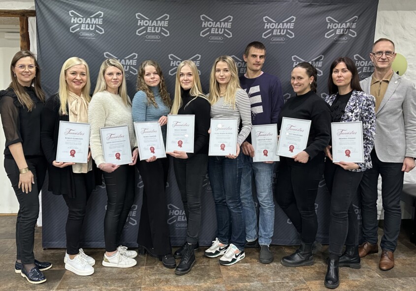 Vasakult, Getter Toome, Kersti Gorstov, Krõõt Kristiina Kaldur, Margi, Sander, Kelly Koort, Elisa Maria Kupper, Kristen Põder, Birgit Vanaveski, Monika Ehand ja Tamo Vahemets
